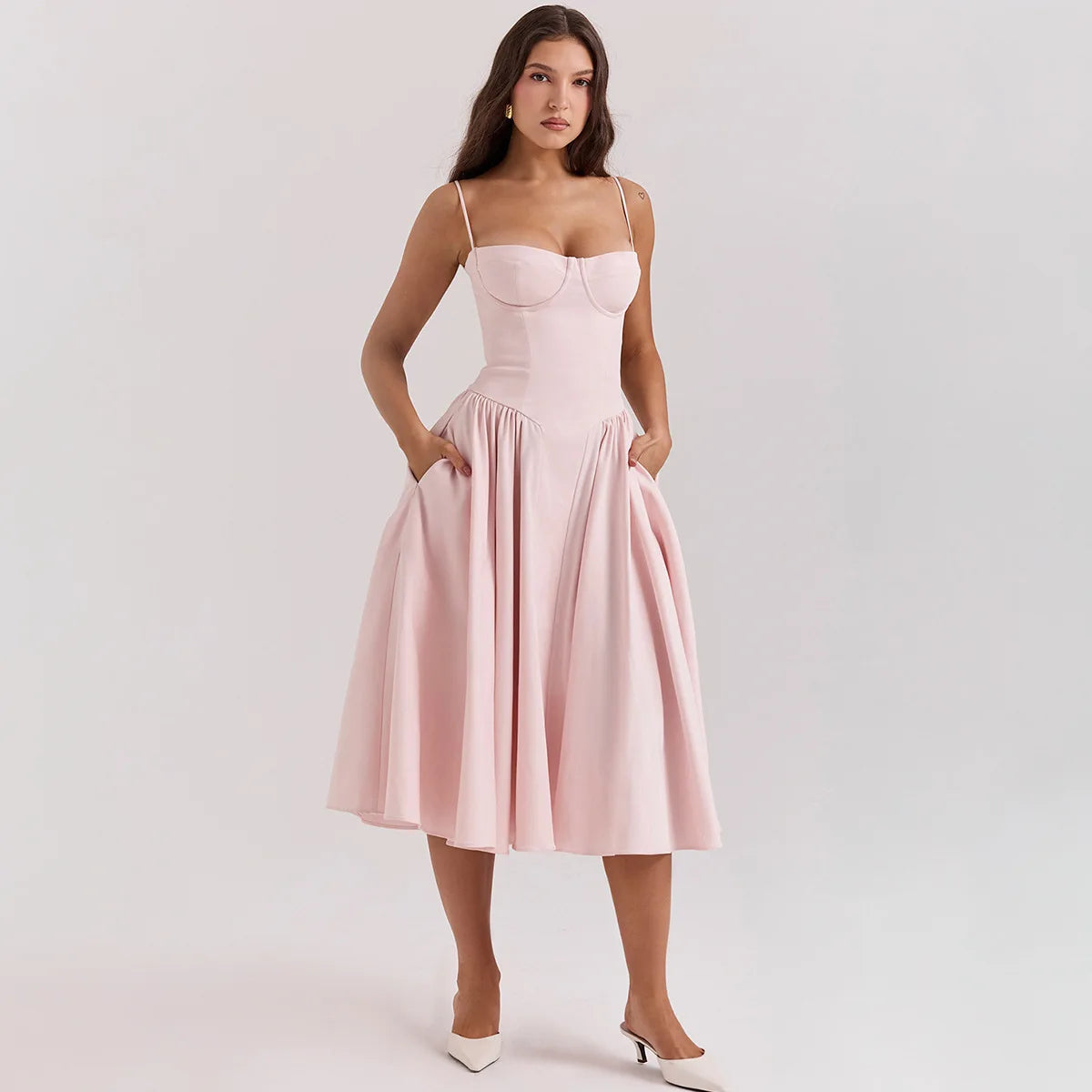 Zéphora – robe midi plissée à bretelles fines