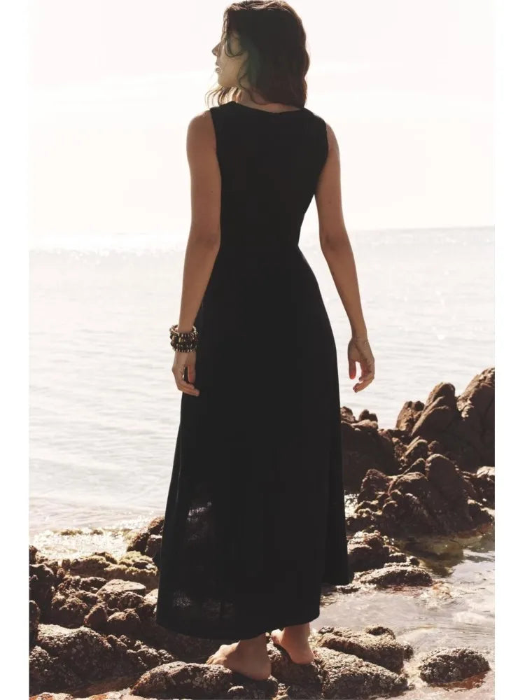 Eloïse – robe longue d’été à col carré boutonnée